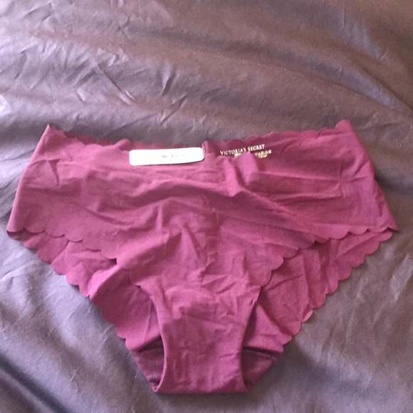 Victoria’s Secret scalloped Hiphugger panty - M - Picture 2 of 3